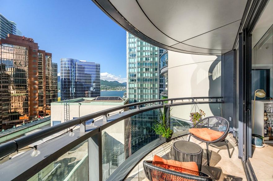 1406 838 W Hastings Street