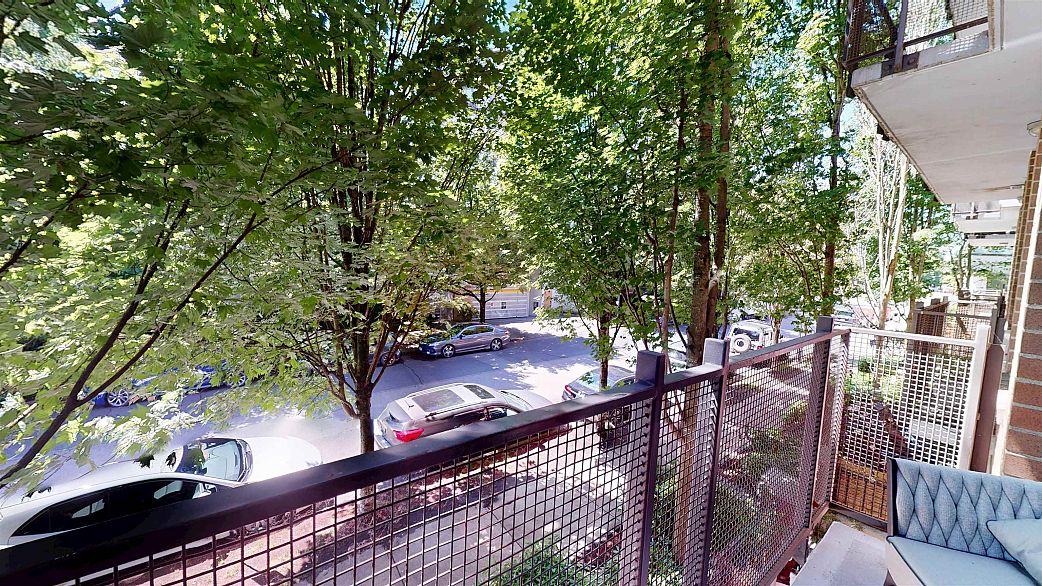 357 E 11th Avenue
