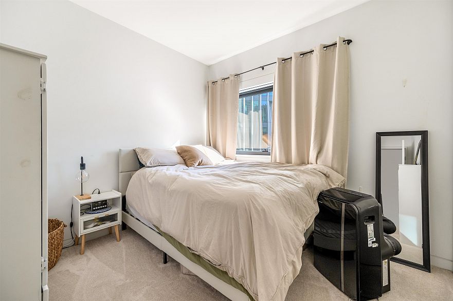 1406 838 W Hastings Street