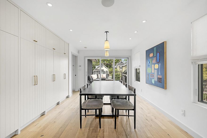 653 W 18th Avenue