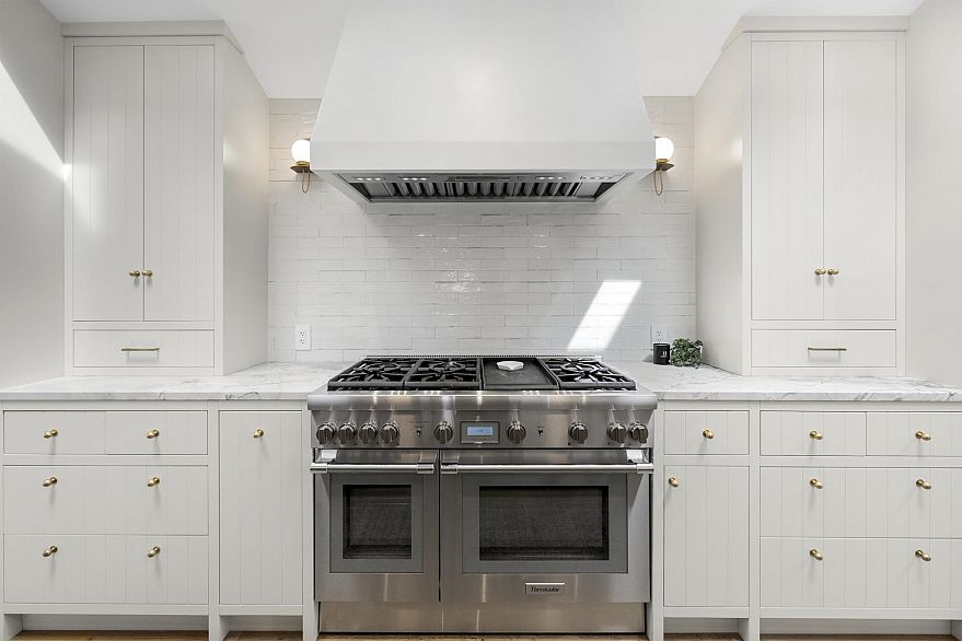653 W 18th Avenue