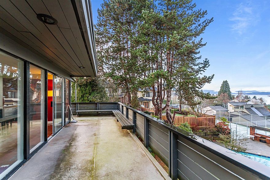 1995 Sasamat Place