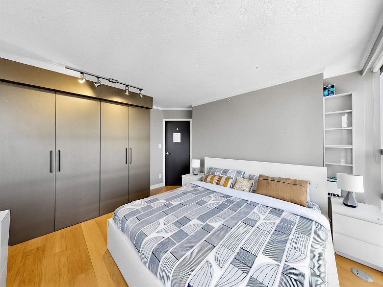 708 1050 Burrard Street
