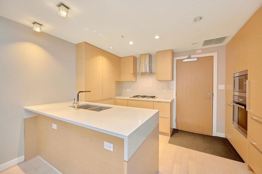 209 508 W 29th Avenue