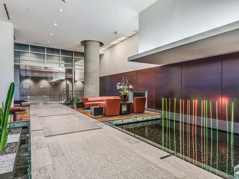 2403 1077 W Cordova Street