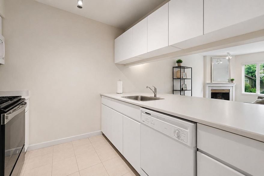 108 3250 W Broadway