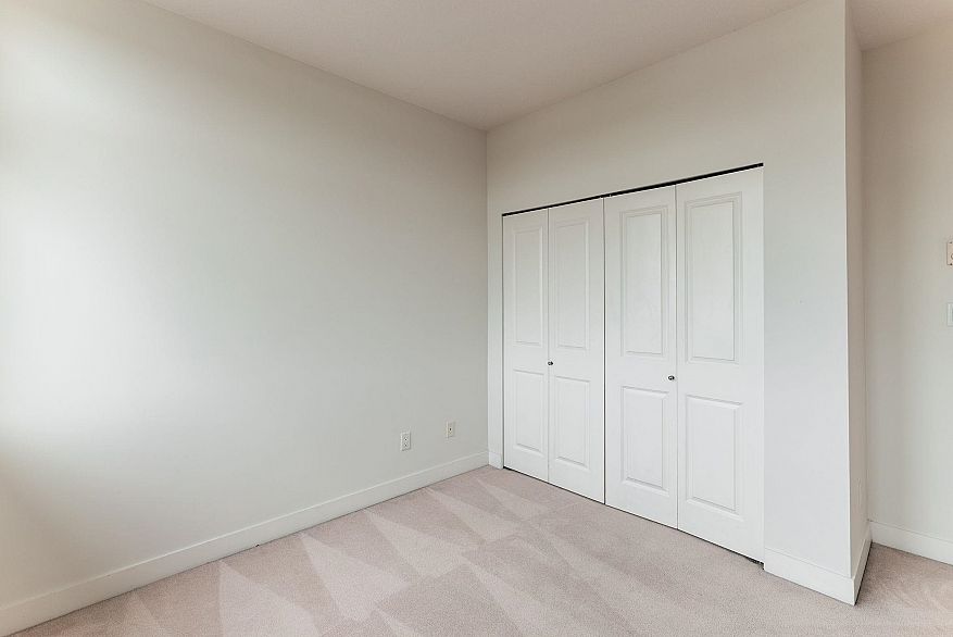 206 5632 Kings Road