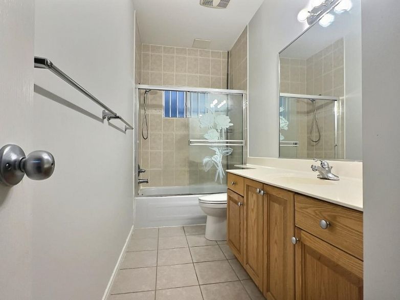 3186 E 18th Avenue