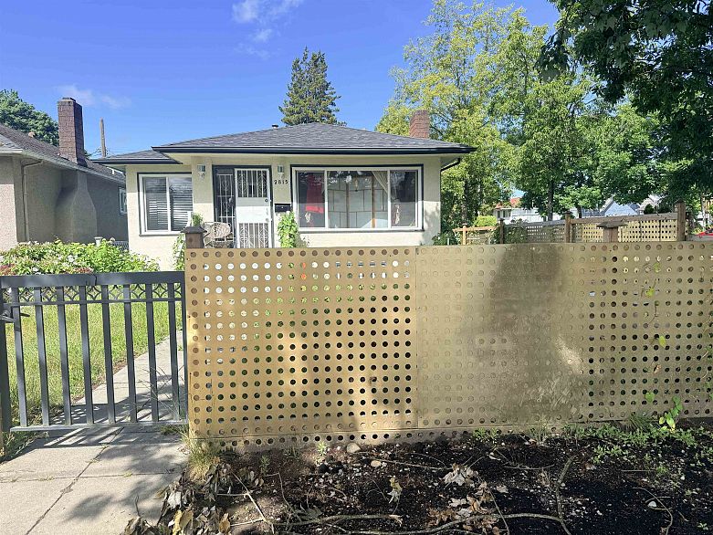 2815 Nanaimo Street