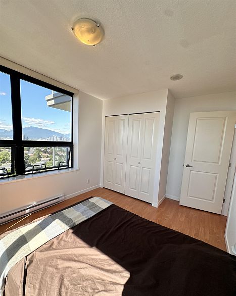 2409 3663 Crowley Drive