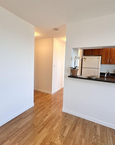 2409 3663 Crowley Drive
