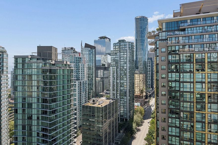 2803 1367 Alberni Street
