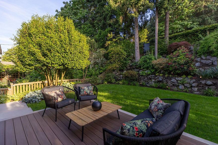 4328 Locarno Crescent