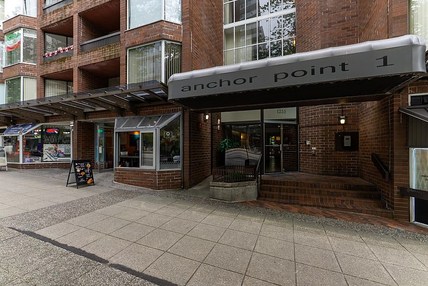214 1330 Burrard Street