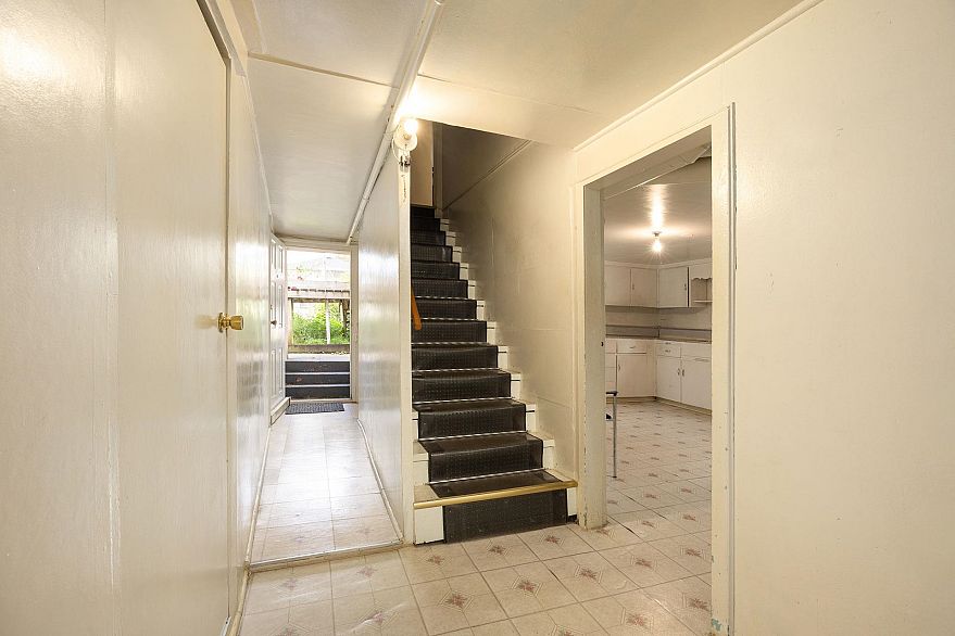 855 Nanaimo Street