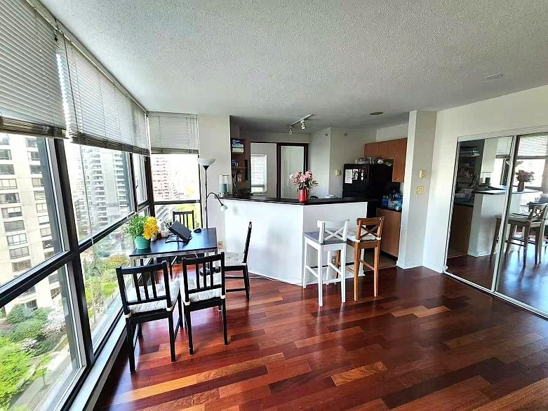 1208 1331 Alberni Street