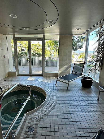 402 1777 Bayshore Drive