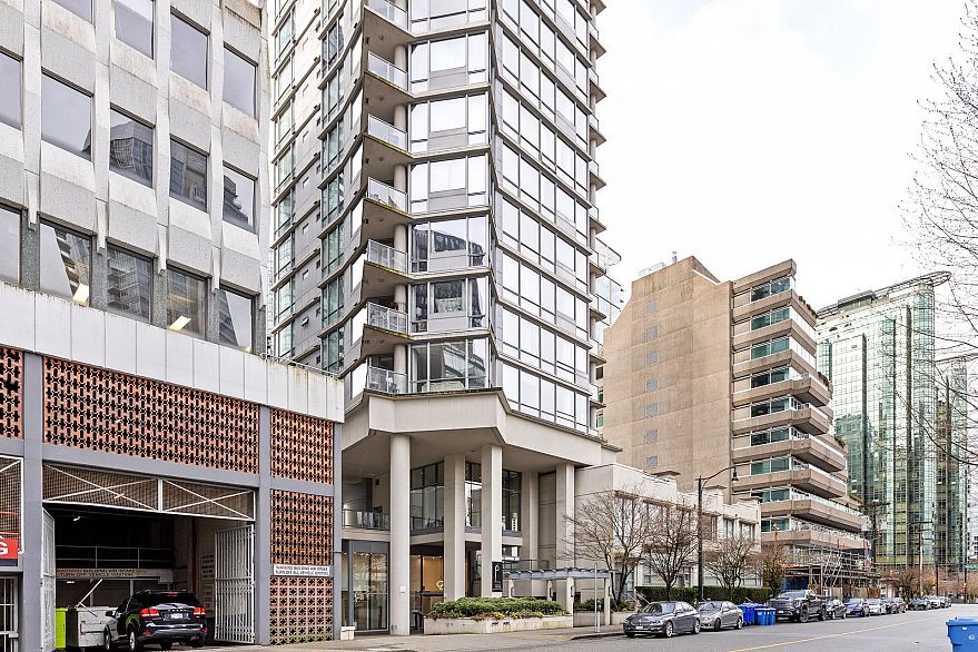 1401 1228 W Hastings Street
