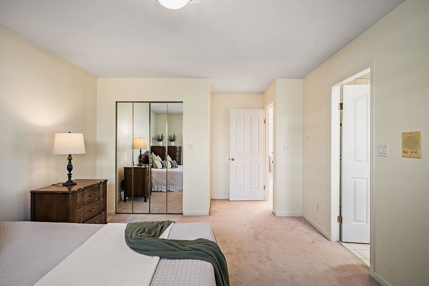 455 W 26th Avenue