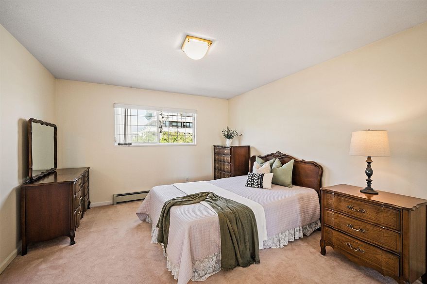 455 W 26th Avenue