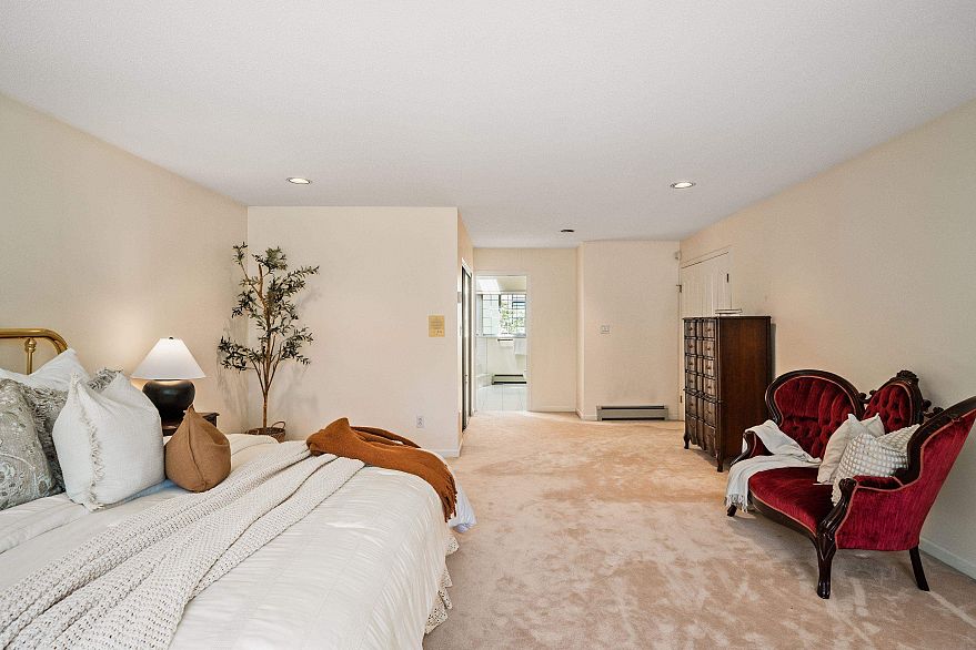 455 W 26th Avenue
