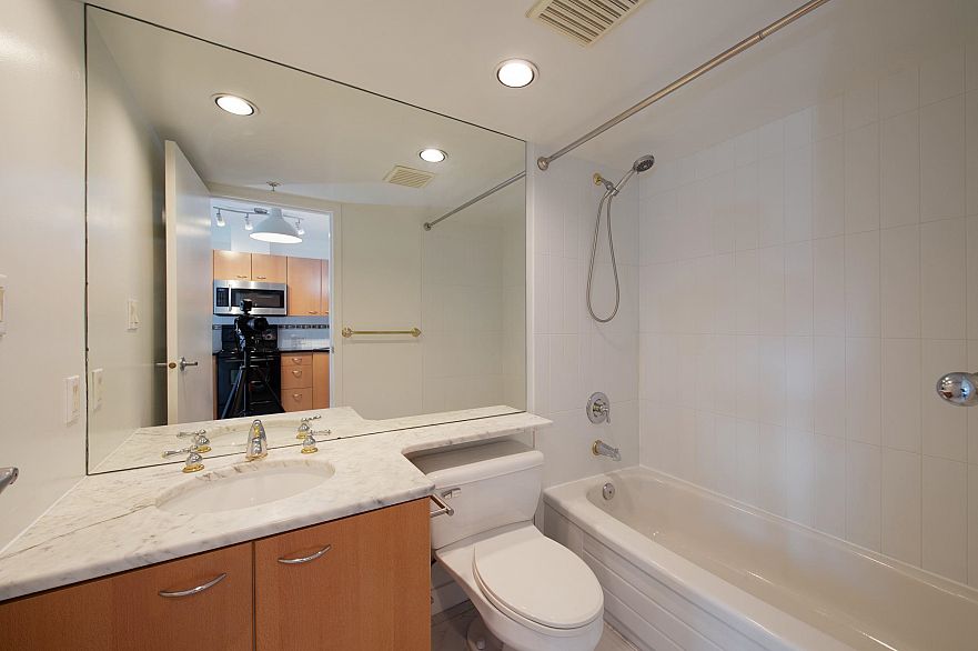 309 1331 ALBERNI STREET, Vancouver BC V6E 4S1