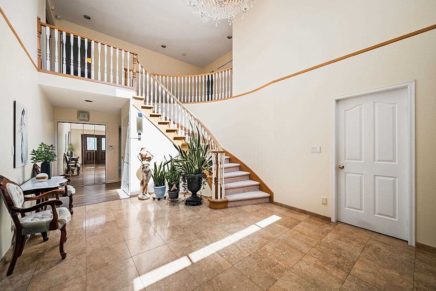 455 W 26th Avenue