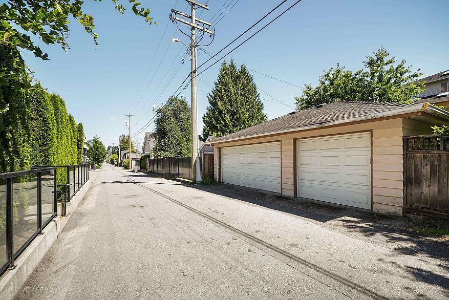 455 W 26th Avenue