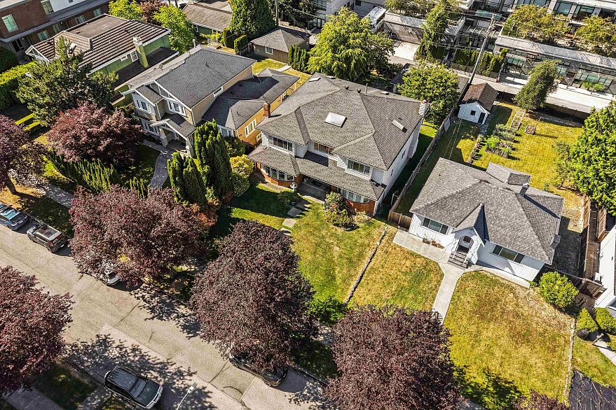 455 W 26th Avenue