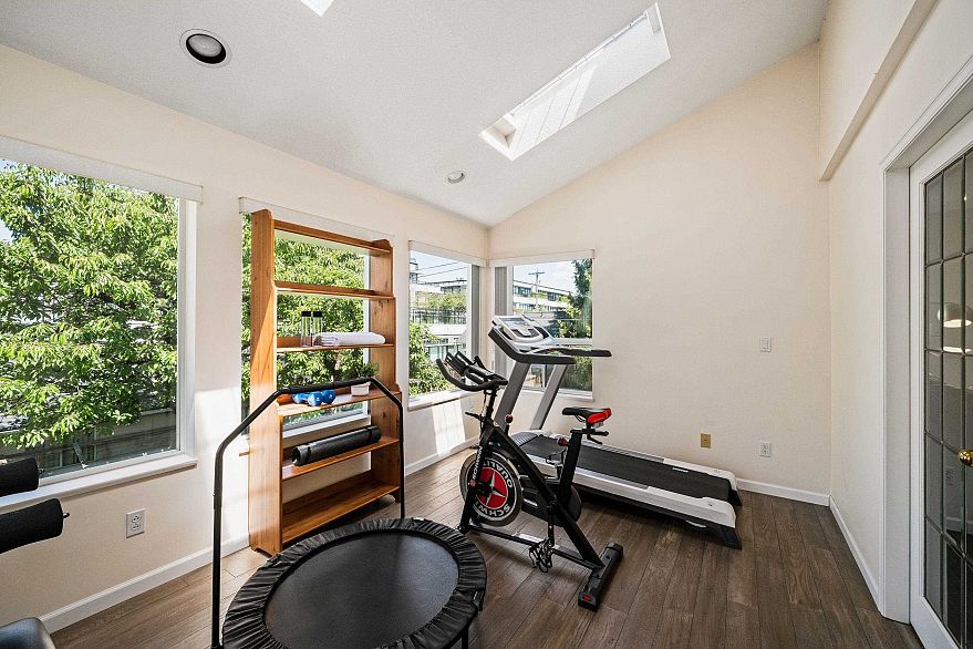 455 W 26th Avenue