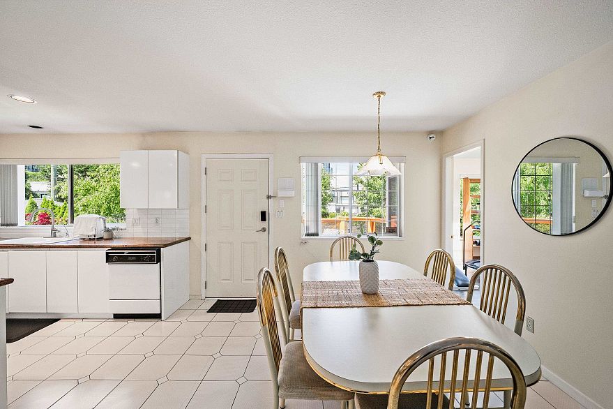 455 W 26th Avenue