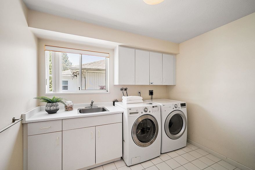 455 W 26th Avenue