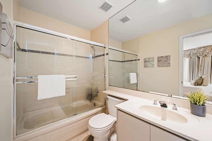 455 W 26th Avenue