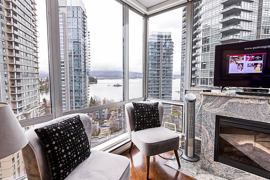 1401 1228 W Hastings Street