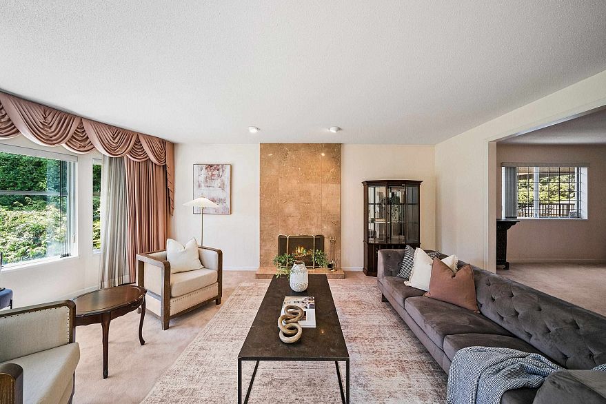455 W 26th Avenue