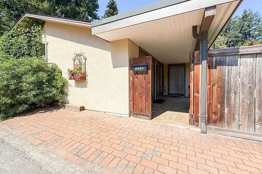 ADDRESS WITHHELD, North Vancouver BC V7P 2J7