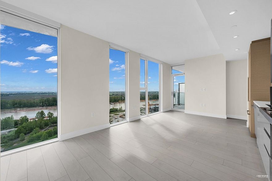 2406 3538 Sawmill Crescent