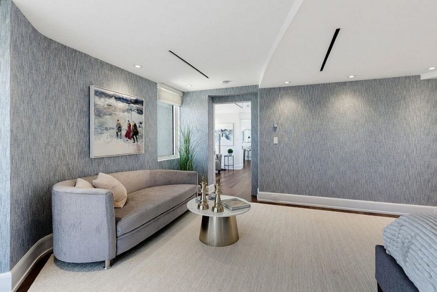 1301 1575 Beach Avenue
