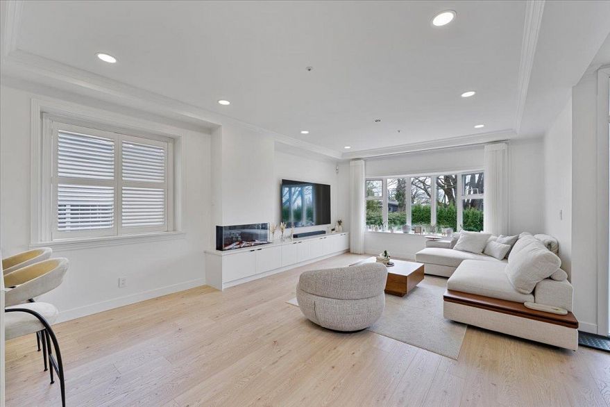 817 W 60th Avenue