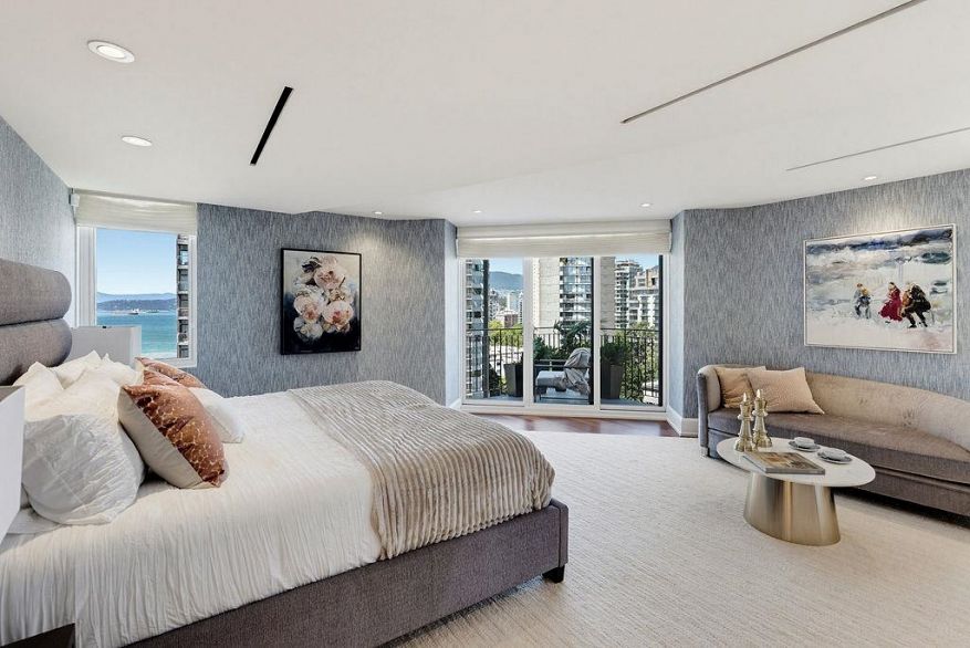 1301 1575 Beach Avenue