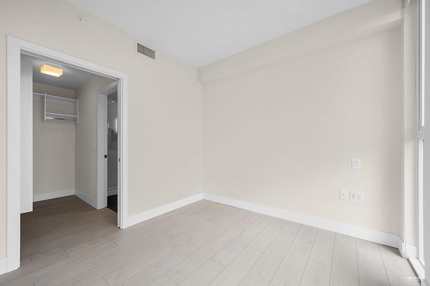 2406 3538 Sawmill Crescent