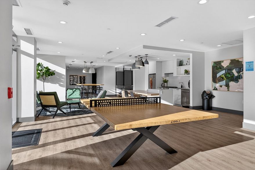 3 8693 Oolichan Way