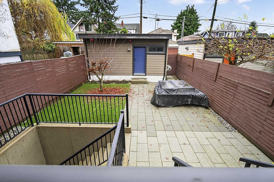 969 W 18th Avenue