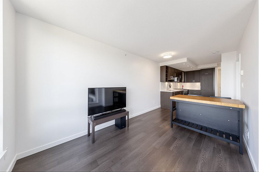 2308 5665 Boundary Road