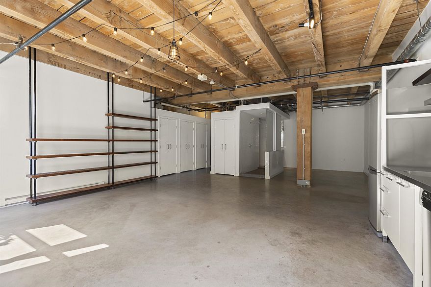 308 55 E Cordova Street