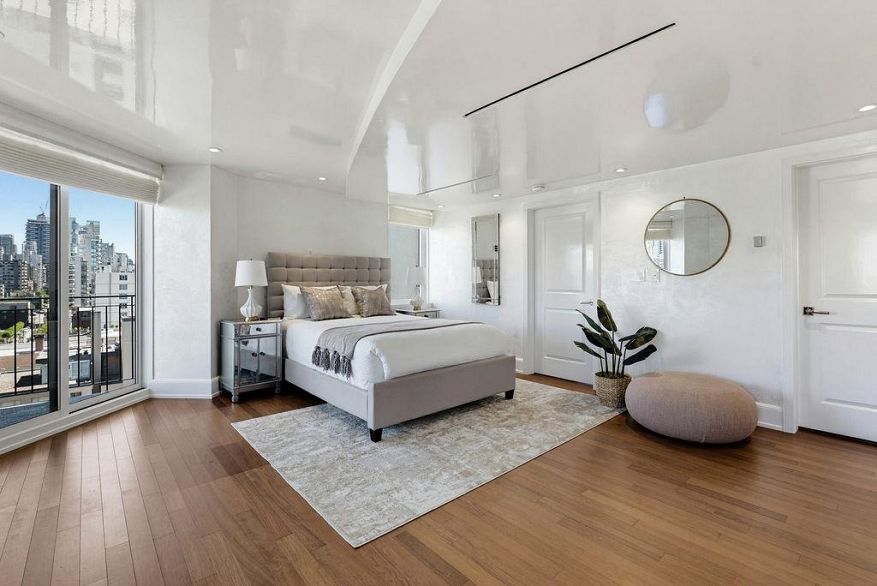 1301 1575 Beach Avenue