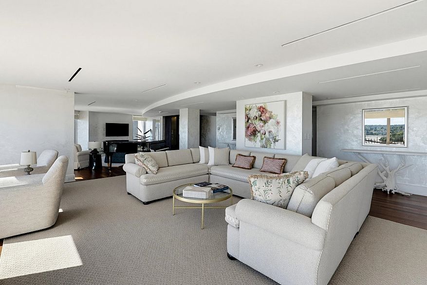 1301 1575 Beach Avenue