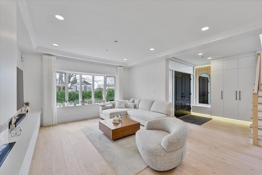 817 W 60th Avenue