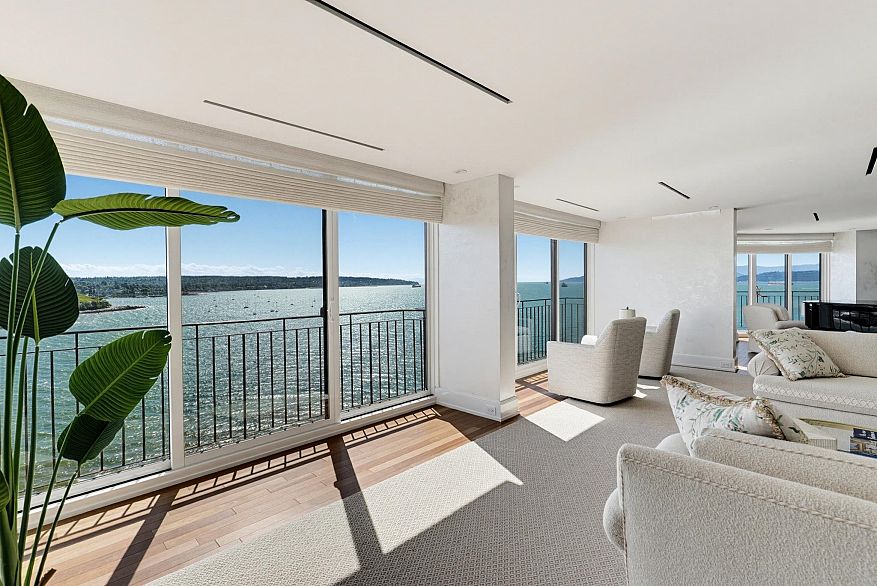 1301 1575 Beach Avenue