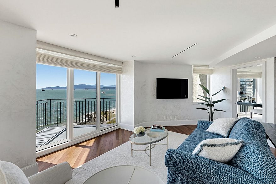 1301 1575 Beach Avenue